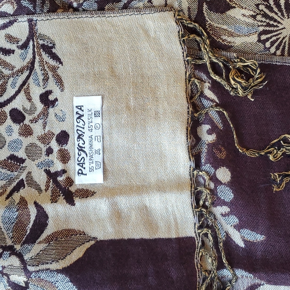 Pashmina - Picture 3 of 3